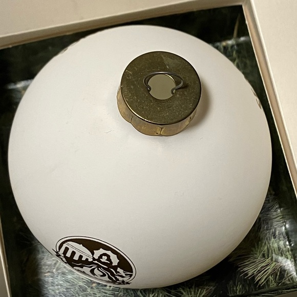 Vintage 1993 Cypress Gardens Florida Season's Greetings Christmas Ornament Bulb - Picture 8 of 9